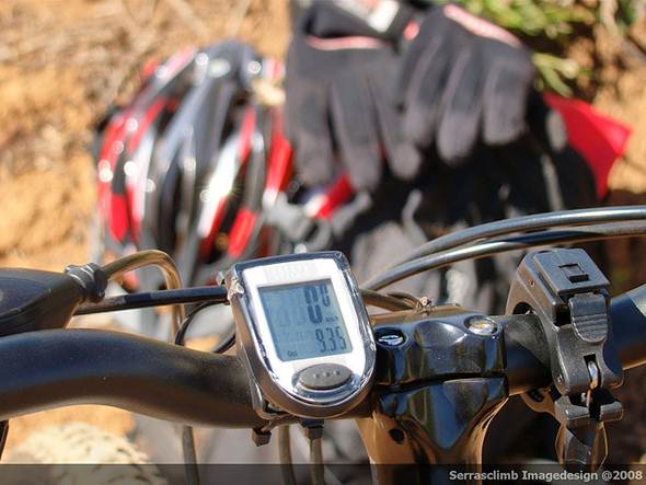 As corridas atuais de bicicletas usam a tecnologia a favor dos competidores. Foto Flickr @© Serras Photography As corridas atuais de bicicletas usam a tecnologia a favor dos competidores