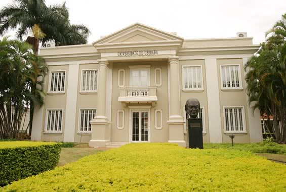 Universidade de Uberaba - Policlínica, onde são realizados parte dos atendimentos à saúde Universidade de Uberaba - Policlínica, onde são realizados parte dos atendimentos à saúde
