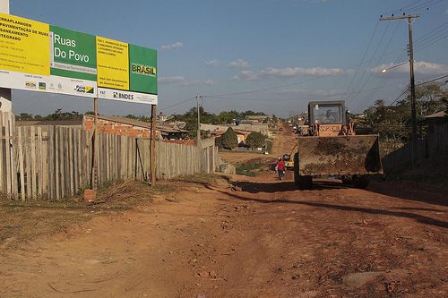 Início de obras em loteamento federal