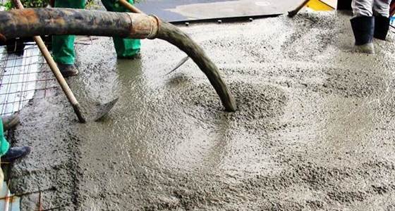A massa do concreto pode ser feita por máquina apropriadas