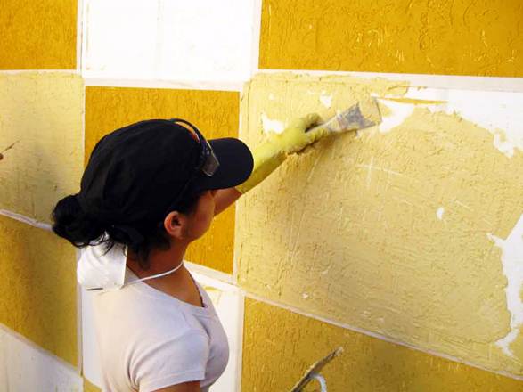 A textura pode ser aplicada antes ou depois da tinta, para essa técnica é necessário possuir experiência A textura pode ser aplicada antes ou depois da tinta, para essa técnica é necessário possuir experiência