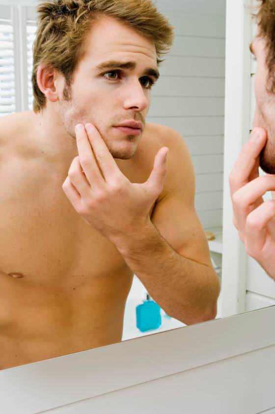 Um dos padrões de beleza masculina Um dos padrões de beleza masculina
