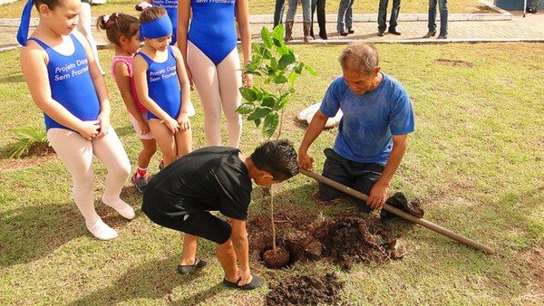 Ação educativa realizada no dia do meio ambiente