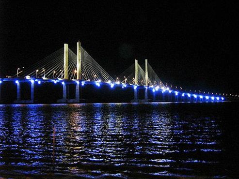 É o engenheiro que projeta as pontes e sua segurança - Ponte em Aracajú