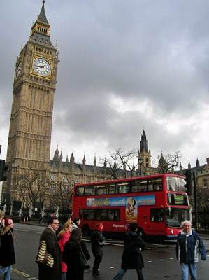 Em Londres os ônibus urbanos são usados por turistas