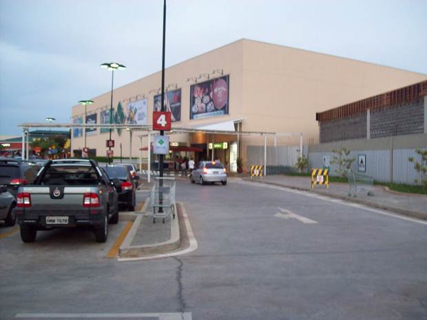 Entrada do Shopping pela Avenida Santa Beatriz (Foto: Róger Randerson) Entrada do Shopping pela Avenida Santa Beatriz