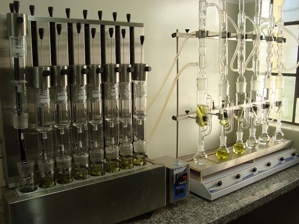 Laboratório de nutrientes presentes em empresas que desenvolvem produtos para nutrição animal - Foto Flickr @Agriculturasp Laboratório de nutrientes presentes em empresas que desenvolvem produtos para nutrição animal - Foto Flickr @Agriculturasp